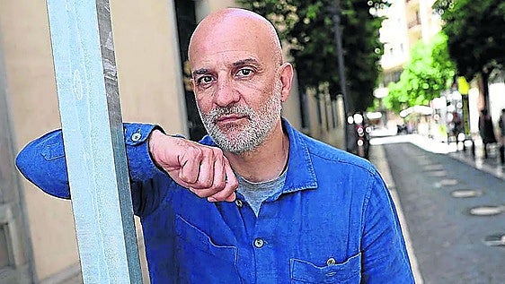 Pedro Bravo, escritor: «Cuando llegue el AVE, el problema de la vivienda en San Sebastián se va a multiplicar»