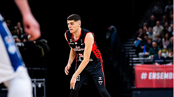 Askatuak ficha al escolta francés Corentin Falcoz