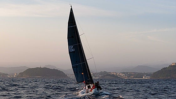 El Jaleo se proclama vencedor de la Armada Cup 2026 tras una regata rápida y exigente por el viento y la mar