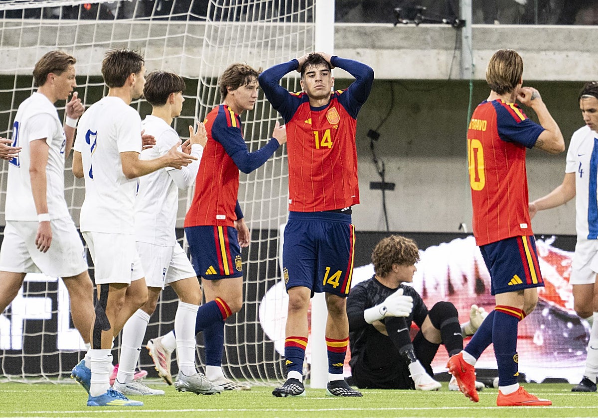 Jon Martín juega todo el partido en la derrota de la sub-21