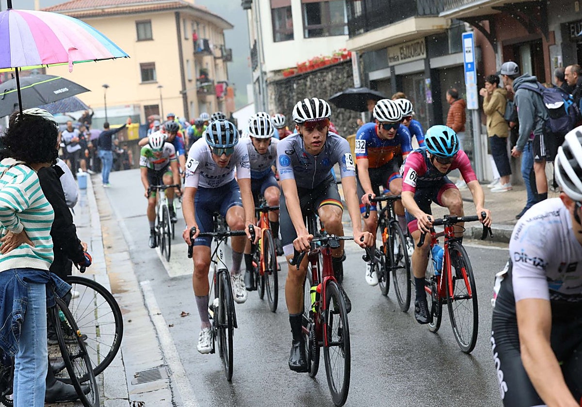 Basque cycling leaders urge Spanish Federation to adopt protectionist model