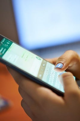 Científicos alertan sobre el cuñado digital: «quienes están más seguros de detectar bulos son los que más los comparten»