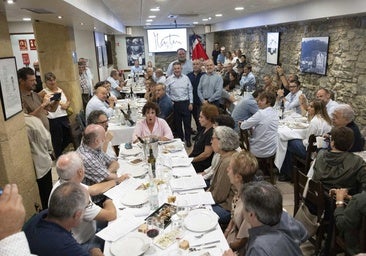 'Martintxo' recibe el cariño de las sociedades en un tributo íntimo