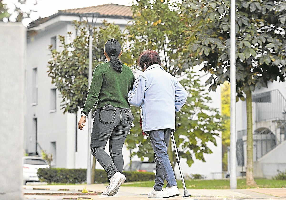 Euskadi prevé un desplome de la demanda en residencias a favor de los cuidados en casa