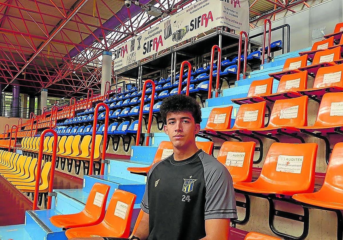 «Con 18 años venir a jugar al Bidasoa es un reto grande e ilusionante»