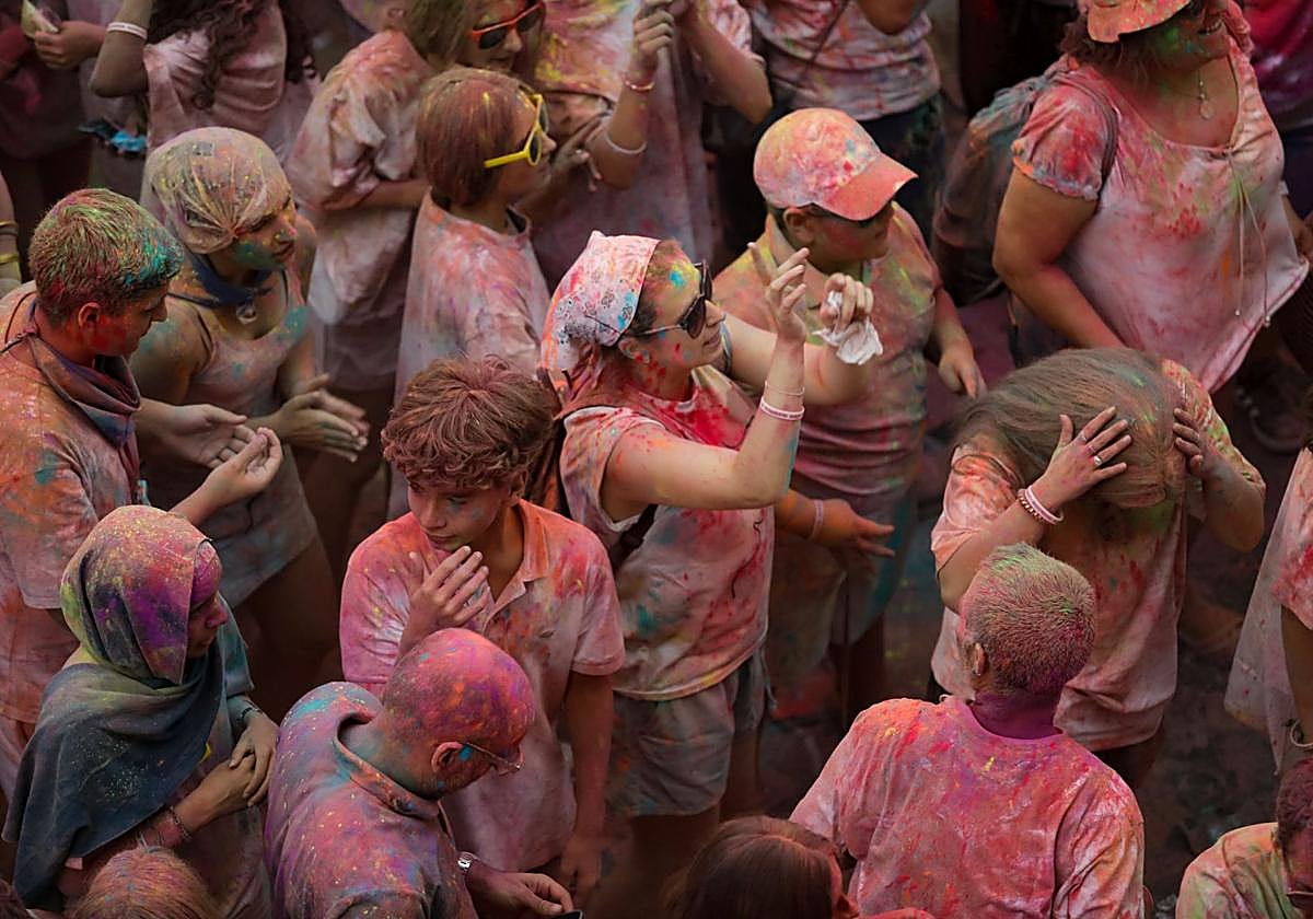 Una marea de colores tras el cañonazo