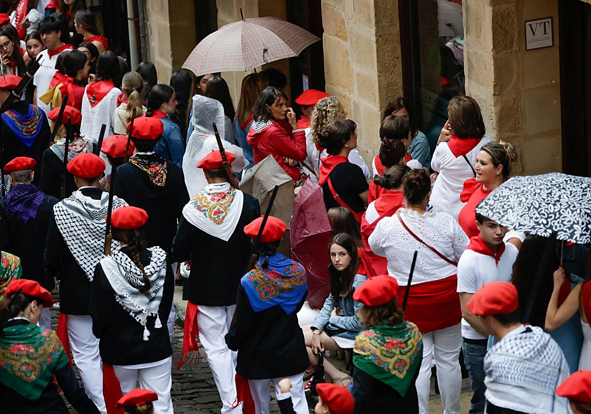 El Alarde tradicional abandona el proceso de diálogo iniciado por el Ayuntamiento para dar una solución al conflicto