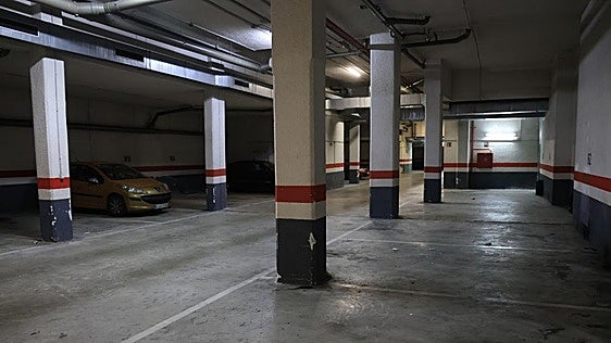 Cierra el paso al garaje a 25 vecinos de San Sebastián tras 40 años usando ese camino: «Pueden acceder por la rampa»