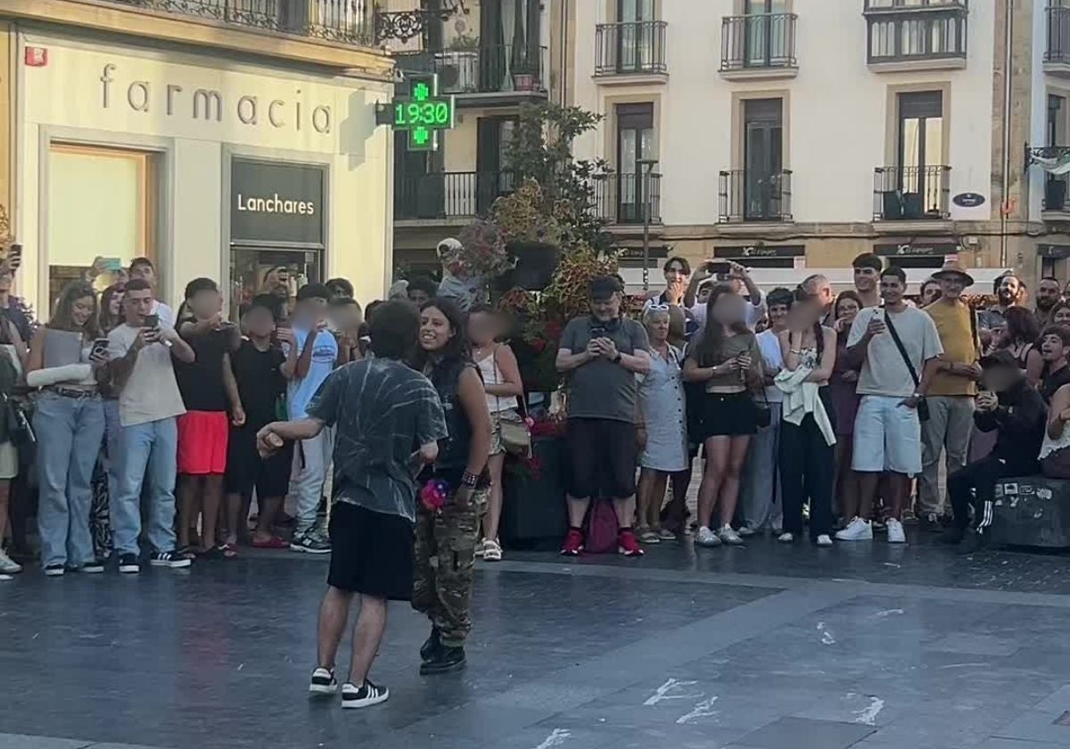 Batalla de 'farmear aura' en pleno centro de San Sebastián: «Estuvo bien»