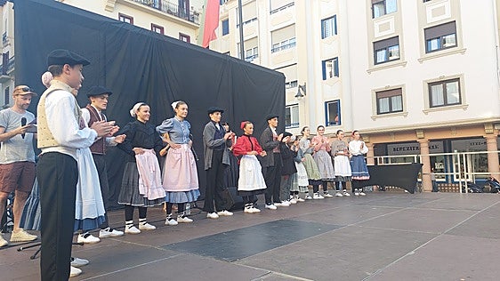 Villabonako June Aguado eta Segurako Ibai Izagirre, nagusi bikote gazteen dantza txapelketan