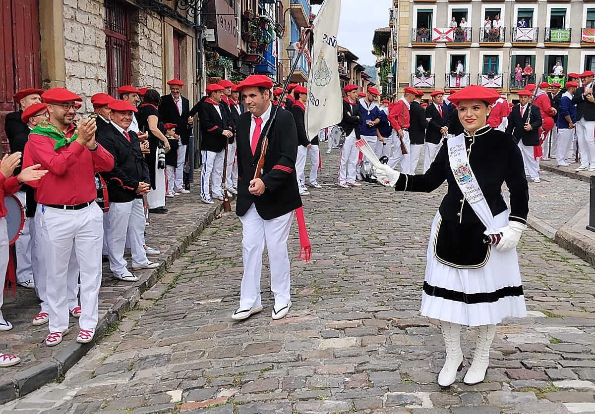 La fiesta se impuso en Hondarribia
