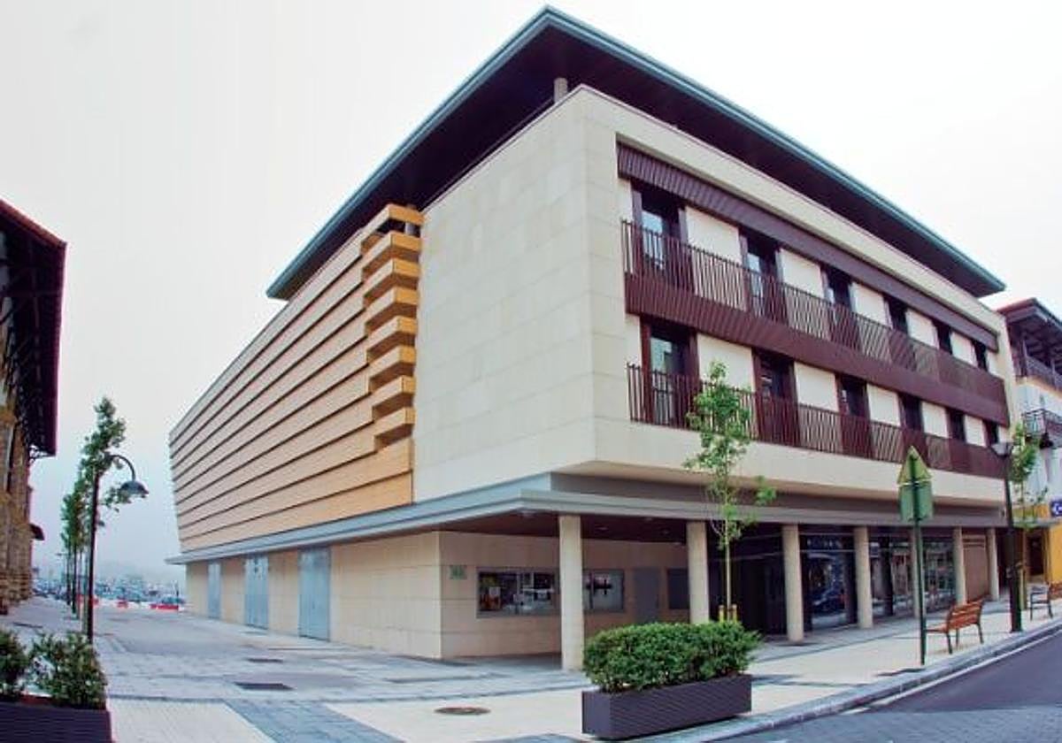 EAJ-PNV de Hondarribia traslada su «apoyo» a los agentes de Udaltzaingoa y pide al alcalde que «aclare» los hechos del día 10