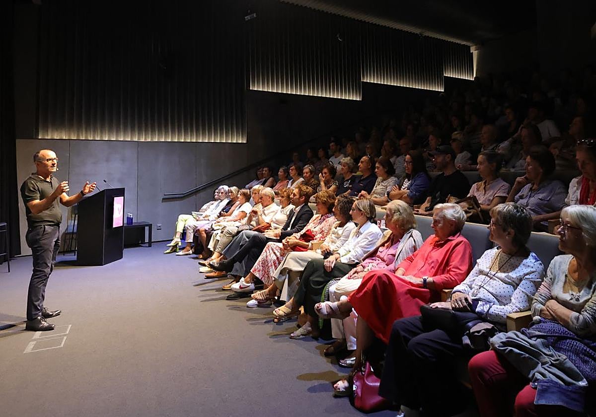 El 'sueño' de Santandreu llena Aula DV