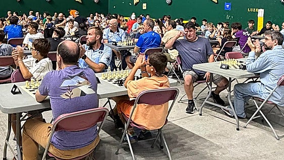 El irunés Manuel Mayo se llevó el Torneo de las Pizzas jugado en el frontón Txomiñenea