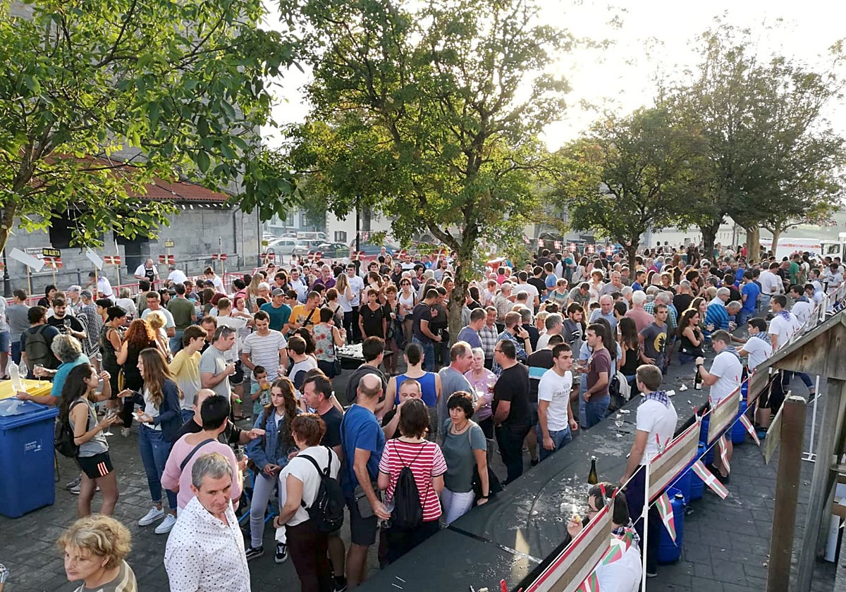 Txakolin Eguna eta Gure Ezsena musika jaialdia larunbat honetan