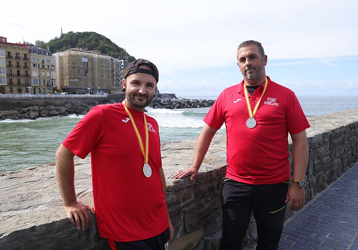 Jon Etxeberria Valle y Aitor Jiménez Varea: «Somos responsables de lo que les pasa al Janolus y al nudibranquio de fuego»