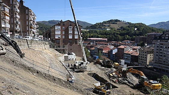 EH Bildu pide una partida «para garantizar las reparaciones de daños en las casas de Urazandi»