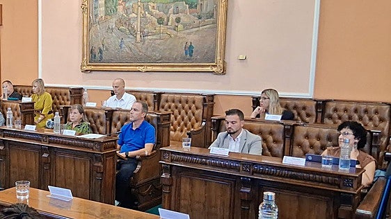 El voto sobre el impuesto turístico evidencia en el Pleno la ruptura en el grupo Elkarrekin Podemos de Irun