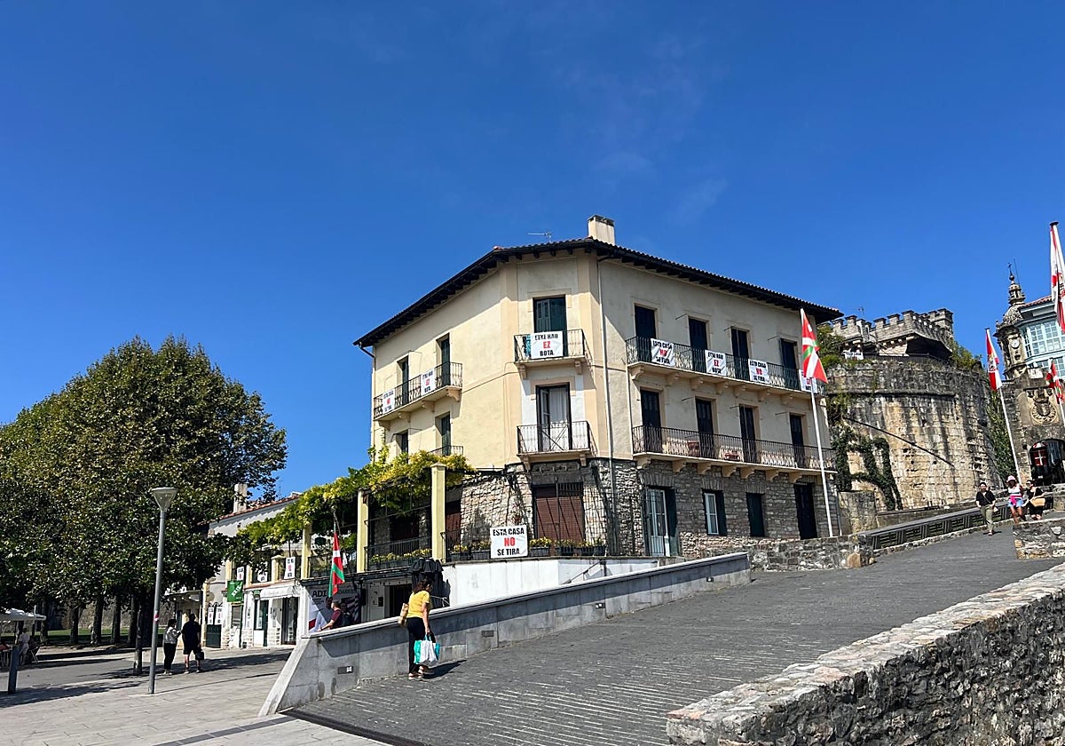 El Pleno aprueba por unanimidad una moción para proteger las viviendas de la muralla