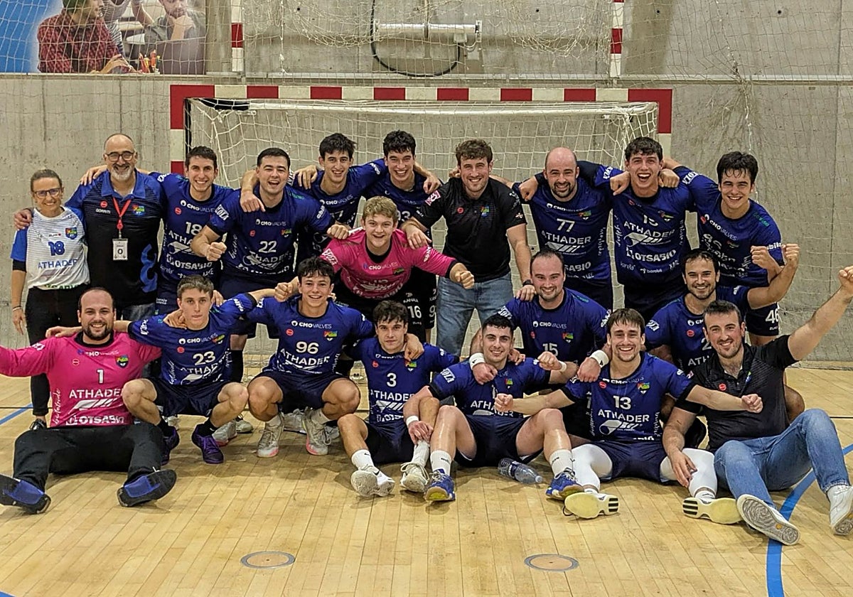 Victoria mayúscula del Tolosa Eskubaloia frente al Eibar (29-27)