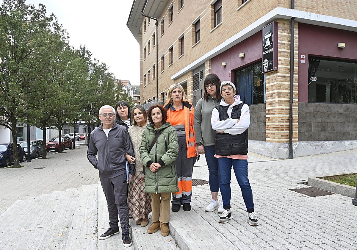 «Cuando nos tocó el piso de Etxebide nadie nos dijo que nos echarían a los 20 años»