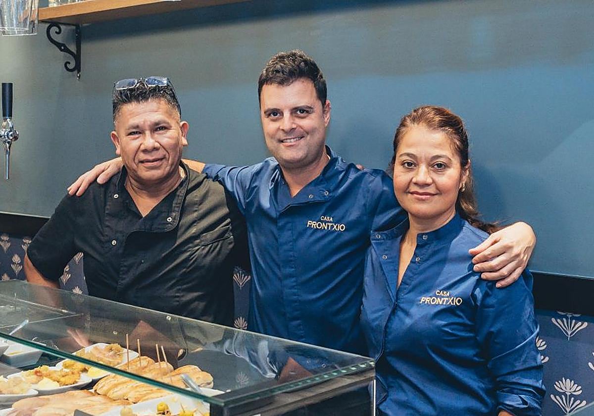 Reabre un conocido bar de pintxos en el centro de San Sebastián tras un buen lavado de cara: el Prontxio