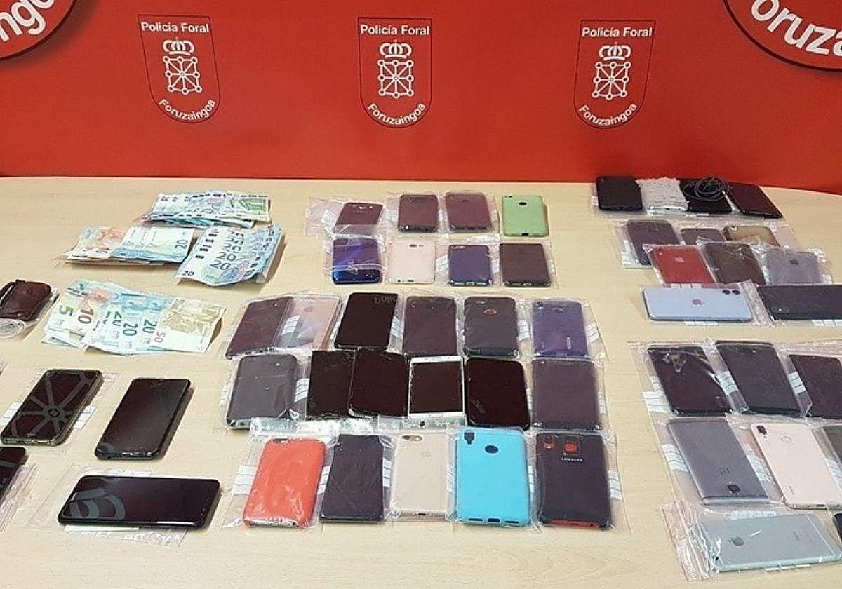 Absuelta de robar 39 móviles en la Tamborrada que aparecieron en su habitación de hotel en Irurtzun al día siguiente