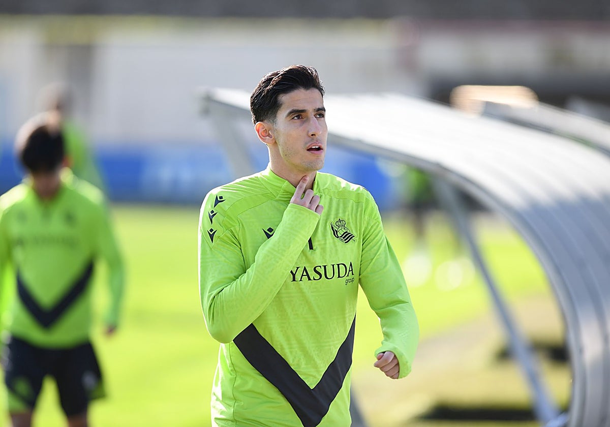 La Real Sociedad negocia por Aguerd para reforzar su defensa