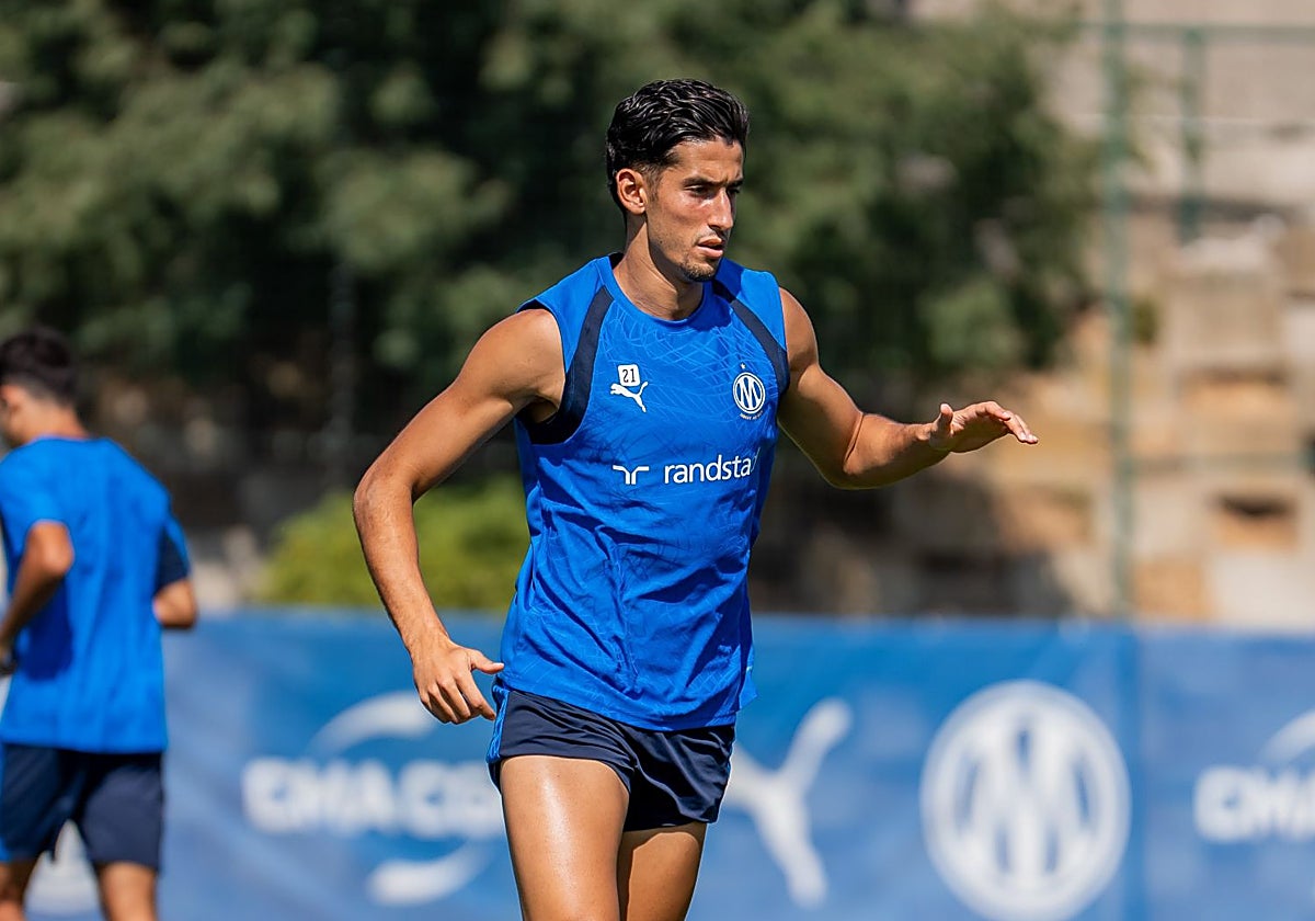La cesión de Aguerd por la Real se trunca tras la revisión médica