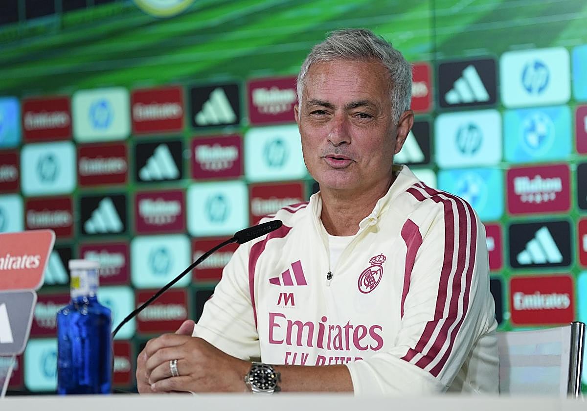 Mourinho: «Jugar contra la Real dos semanas atrás sí que hubiera sido un problema»