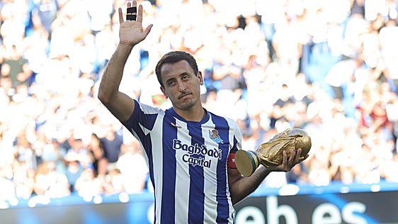 France Football justifica por qué Ferran Torres tiene la plaza de Oyarzabal al Balón de Oro: «Un cambio en el último momento»