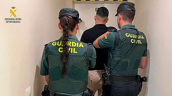 Un montaje con una menor y una falsa denuncia sexual para extorsionar casi 50.000 euros a un amigo en Navarra