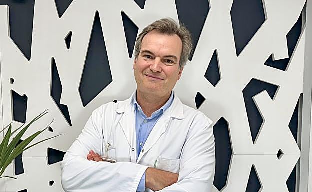 El Dr. Juan Arenas, jefe del servicio del Aparato Digestivo