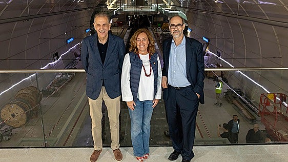 El Topo asoma en la estación Kontxa-Zentroa y anuncia una «revolución» en la movilidad