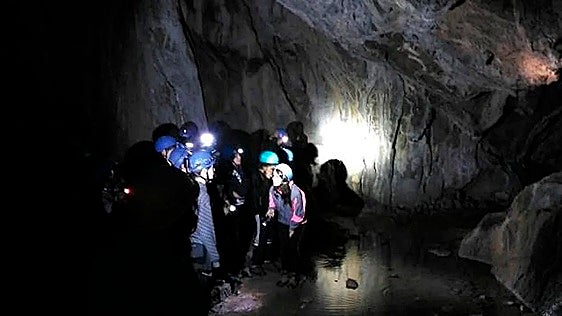 Lareoko haitzuloa bisitatzeko irteera antolatu da igandean
