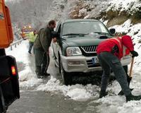 La nieve obliga a cerrar 27 puertos de montaña