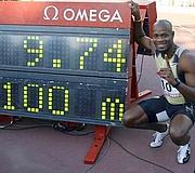 Asafa Powell bate el récord del mundo de los 100 metros