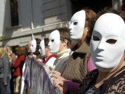 Políticos y ciudadanos han condenado los asesinatos de las últimas horas. /EFE