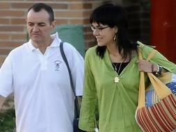 En la imagen, De Juana el pasado 2 de agosto cuando salió de prisión, acompañado de su mujer. /Archivo