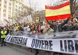 Los hosteleros protestan en Madrid contra la ley antitabaco