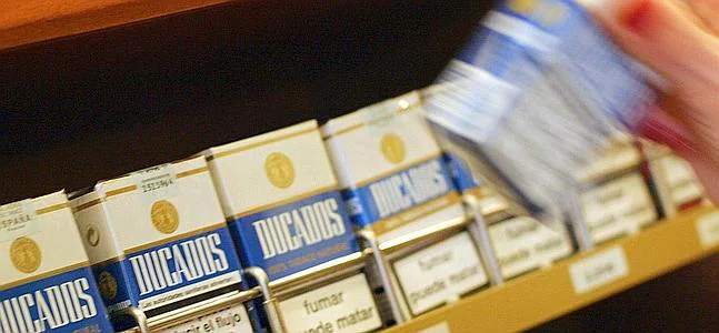 Philip Morris sube 10 céntimos el precio de Marlboro, L&M y