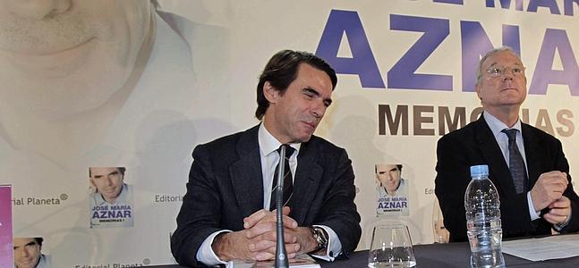 José María Aznar, durante la presentación de su libro. / Efe
