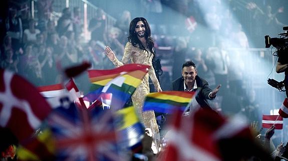 Conchita Wurst, tras ganar Eurovisión. 