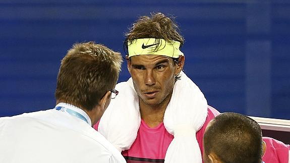 Nadal tuvo que pedir asistencia médica (AFP)