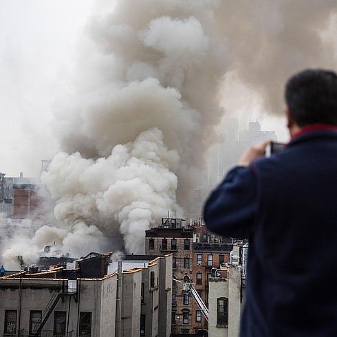 La explosión ha sido visible a varias manzanas de distancia 