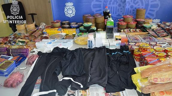 Material requisado por la Policiaa un grupo especializado en robos en comercios.