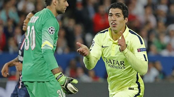 Luis Suárez celebra un gol. 
