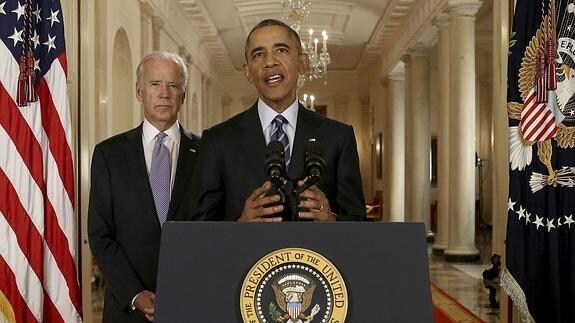 Barack Obama, secundado por Joe Biden. 