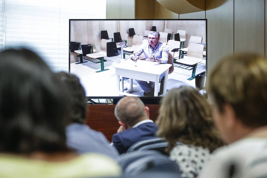 El exconsejero Francisco Granados, comparece ante el juez por videoconferencia desde la cárcel de Estremera.