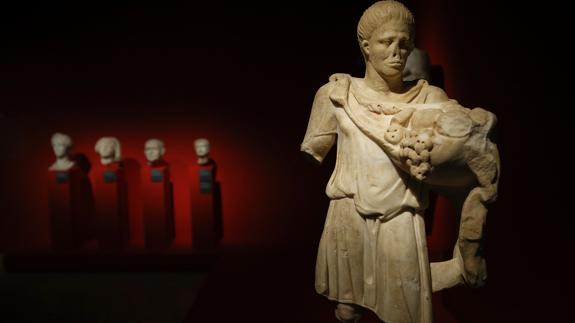 Estatua de Silvano que forma parte de la exposición 'Lusitania romana, origen de dos pueblos'.